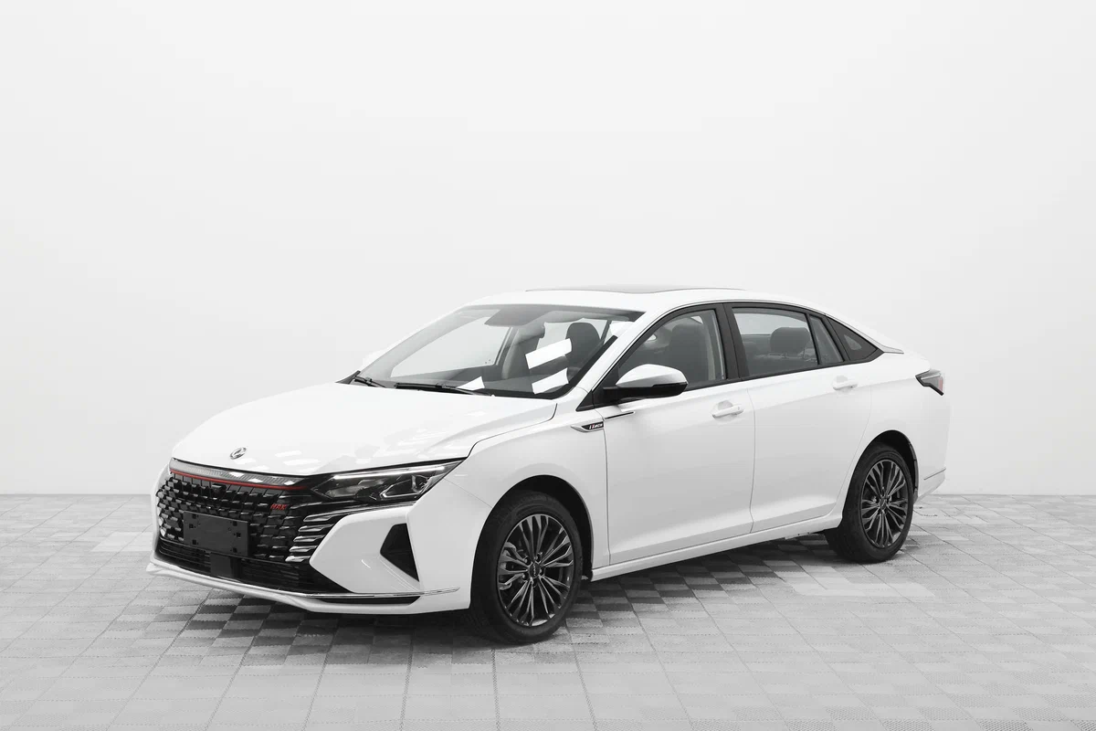 Dongfeng Shine Max по цене от 1 319 000 рублей